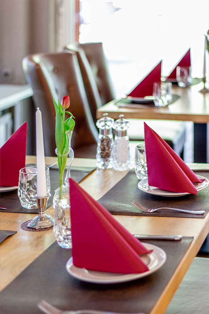 Tunicis Restaurant Zw&ouml;lf Apostel