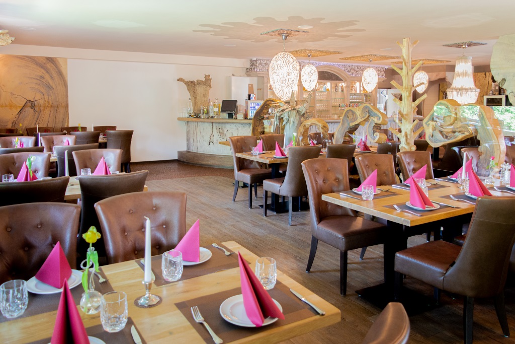 Tunicis Restaurant Zw&ouml;lf Apostel